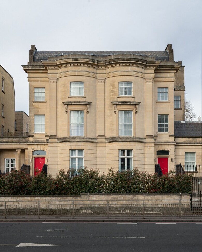 Modern Kings Road Executive Apartment