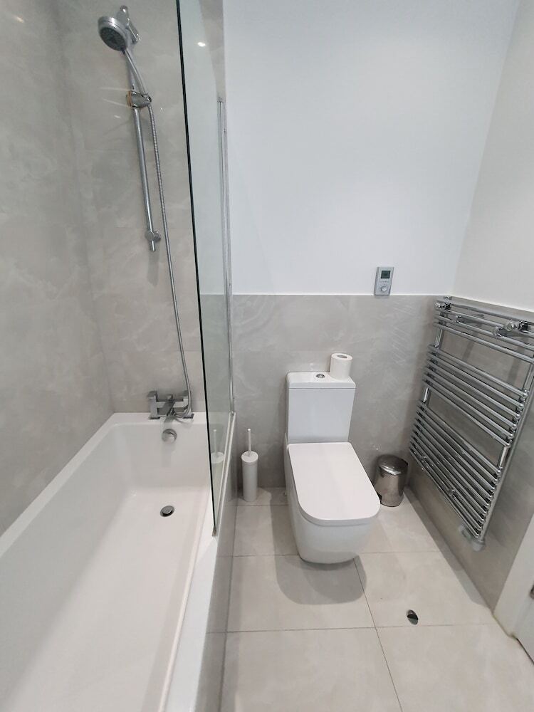 Modern Kings Road Executive Apartment