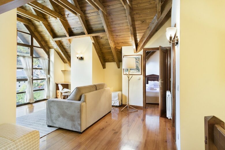 Apartamento Luderna - D�plex Comets 4j