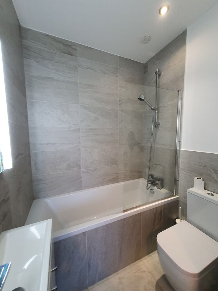Superb Kings Road Executive Apartment