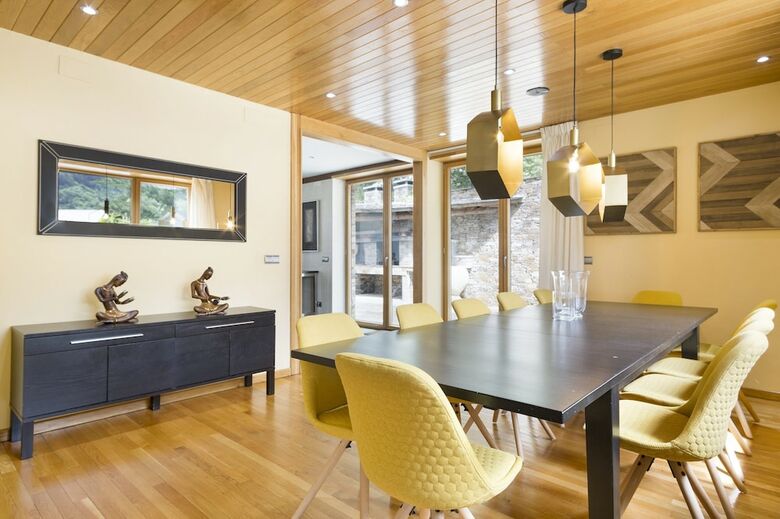 Apartamentos Luderna - Casa Con Jard�n Montcorbison