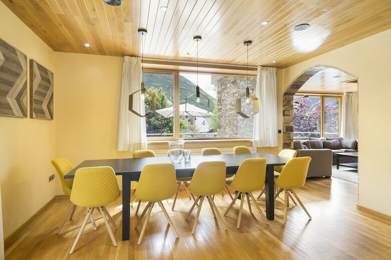 Apartamentos Luderna - Casa Con Jard�n Montcorbison