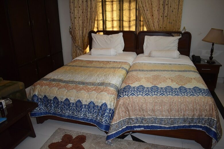 Hotel Savoy Inn