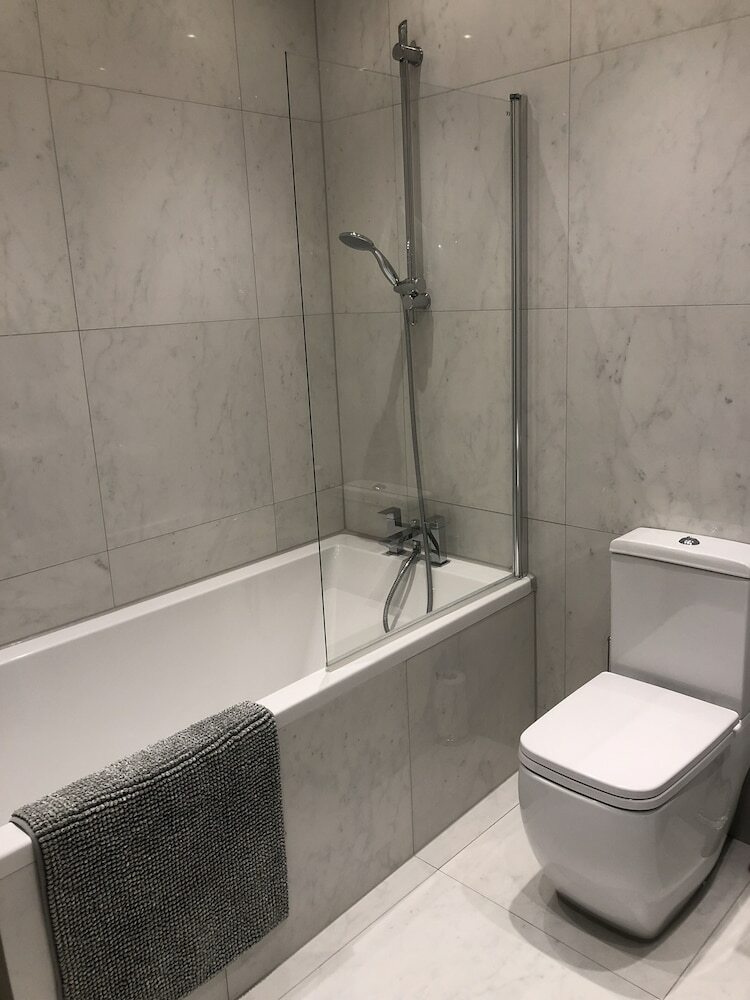 Contemporary Executive Apartment