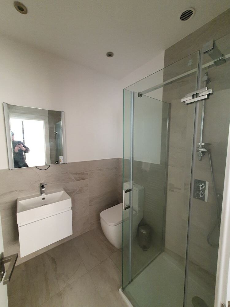 Elegant Executive Apartment In Reading