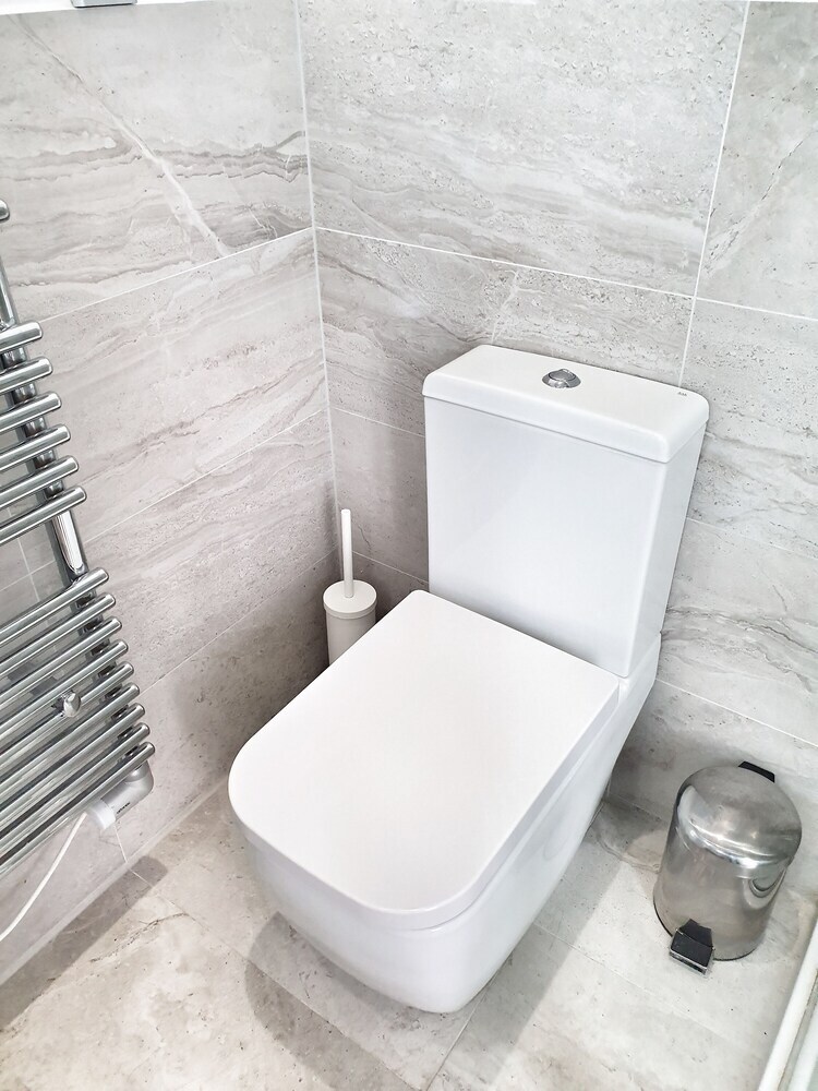 Urbane Spacious Executive Apartment