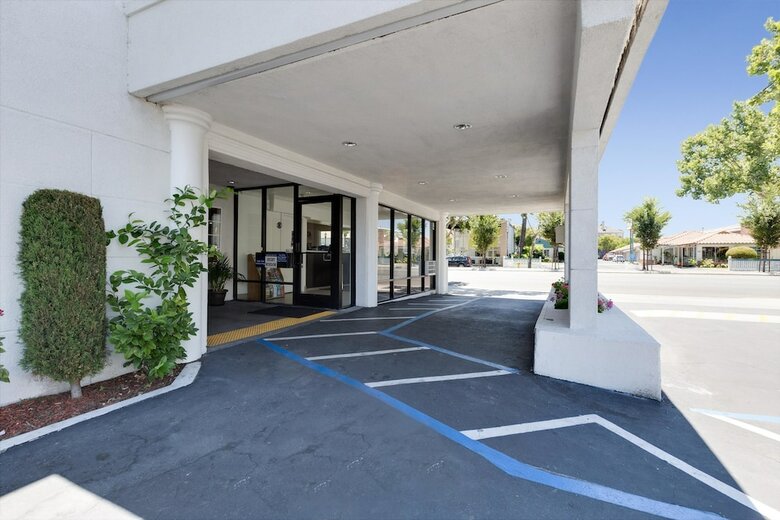 Motel 6 San Jose Convention Center