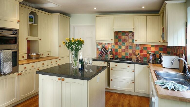 Cotswold Cottage Gems - Ivy Cottage