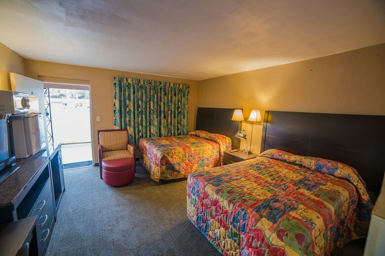 Motel Deluxe Inn