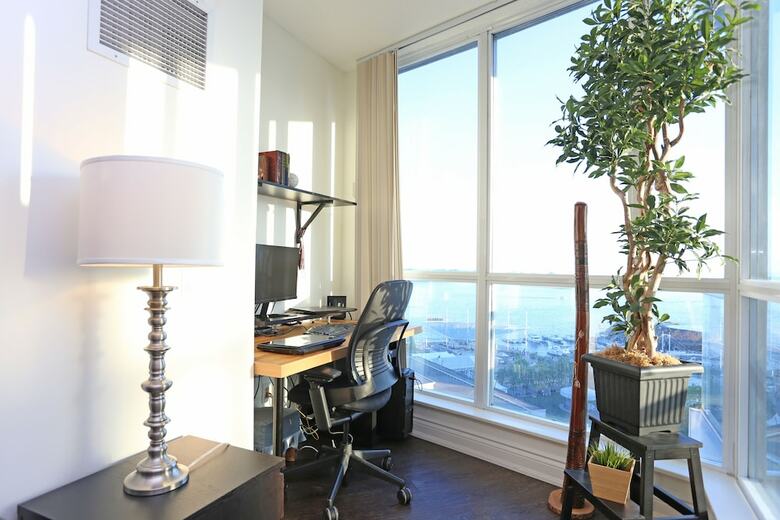 Apartamentos Waterfront Off Queens Quay