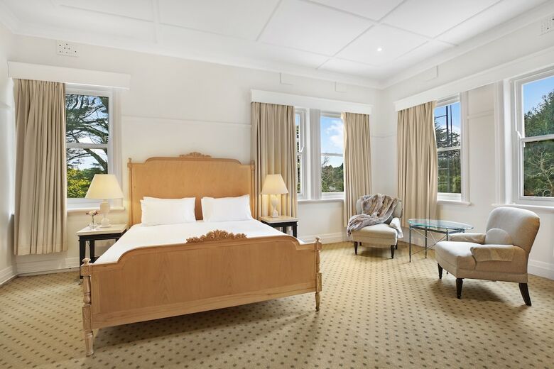The Robertson Hotel