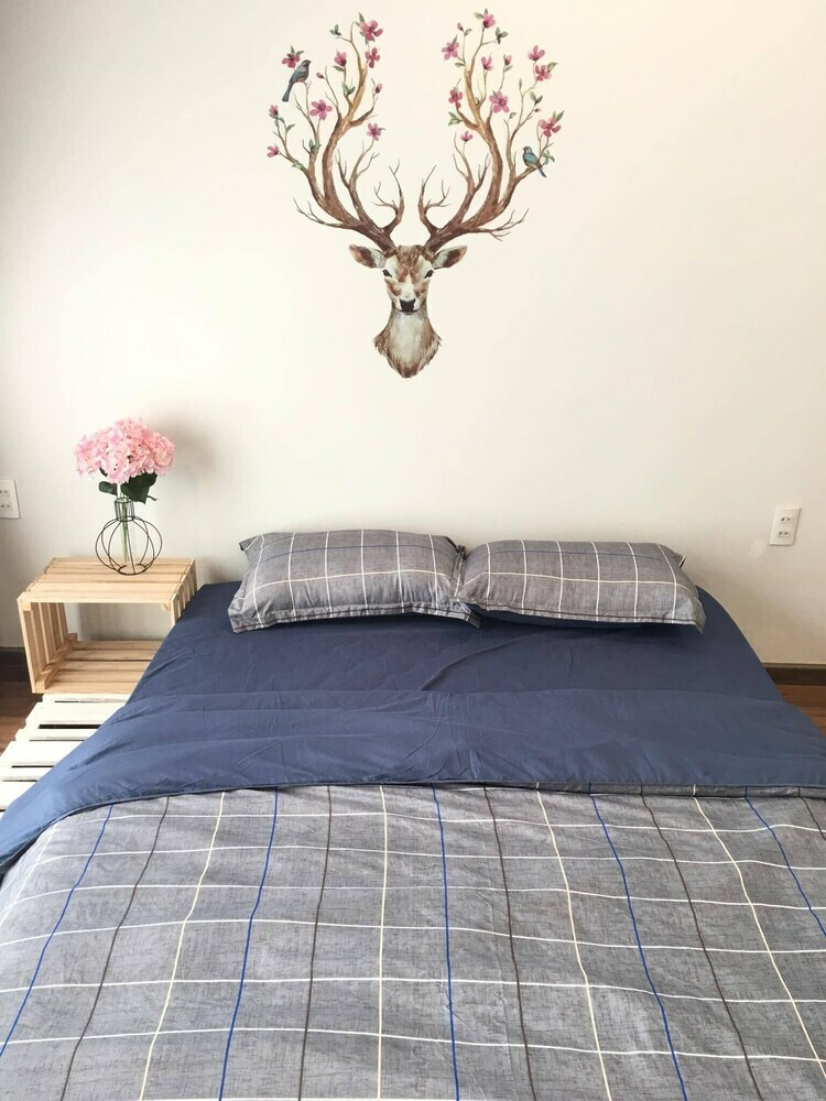 Hotel 1993's House