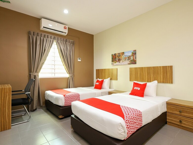 Oyo 89839 Riaz Hotel