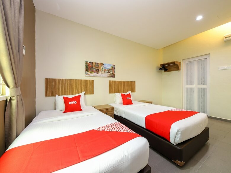 Oyo 89839 Riaz Hotel