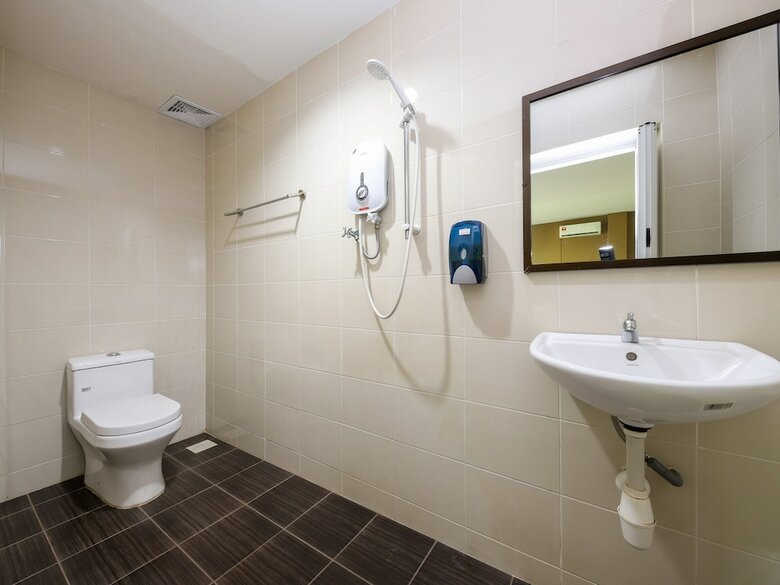 Oyo 89839 Riaz Hotel