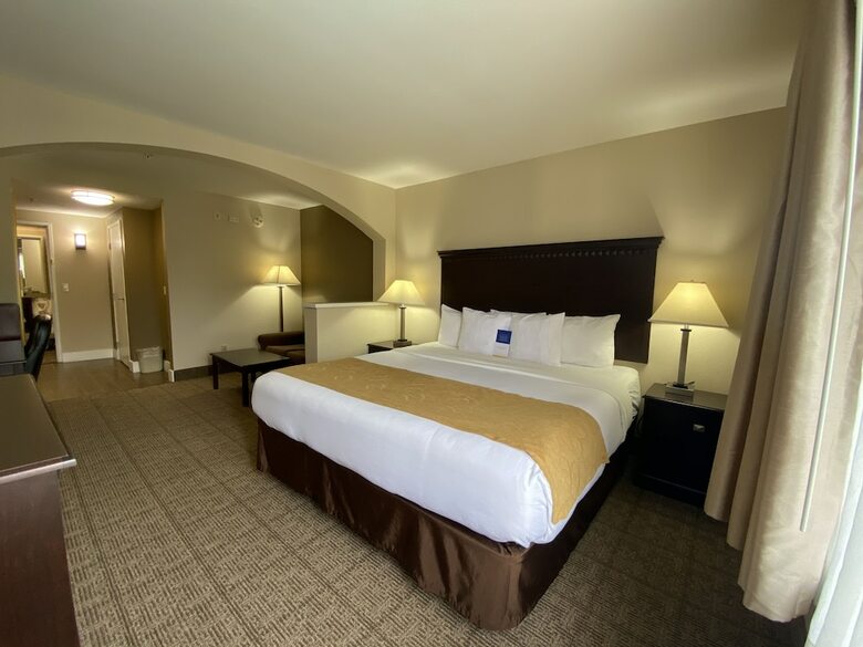 Hotel Comfort Suites