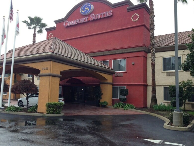 Hotel Comfort Suites