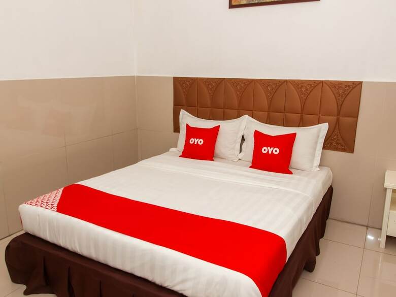 Oyo 89851 Leila Hotel