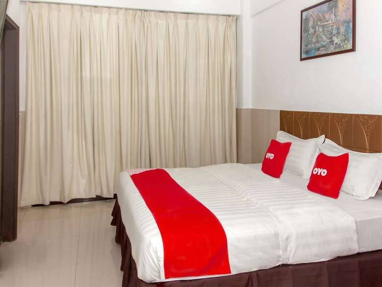 Oyo 89851 Leila Hotel