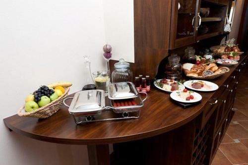 Hostal Penzion Villa Maura