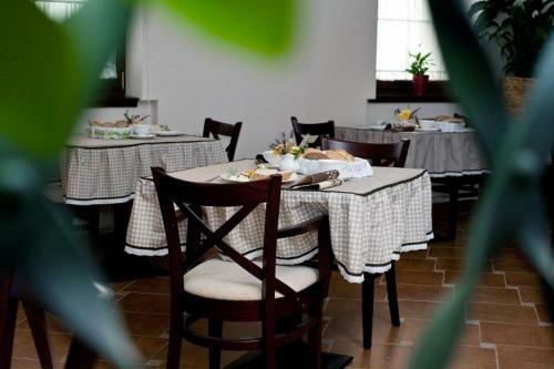 Hostal Penzion Villa Maura