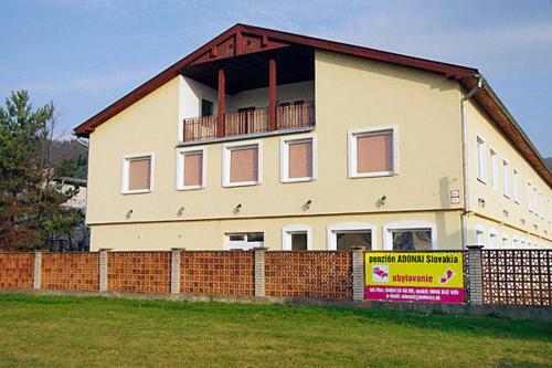 Hostal Penzi�n* Adonai Slovakia