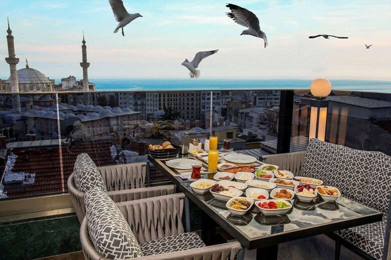 Beethoven Senfoni Hotel