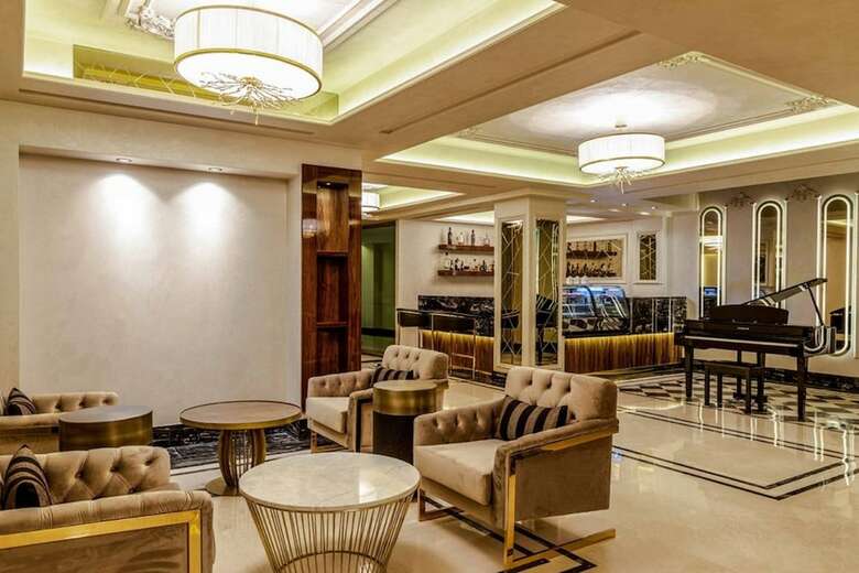 Beethoven Senfoni Hotel