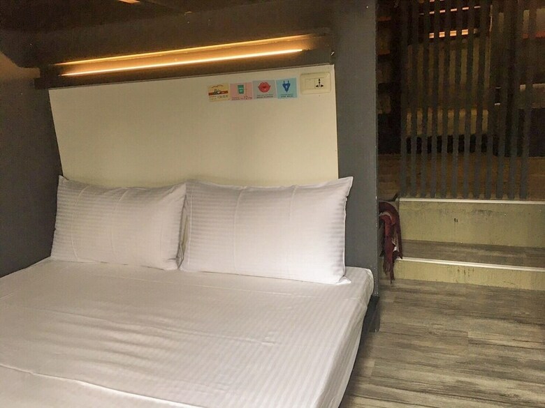 Hostal Hermit 84 Hostel