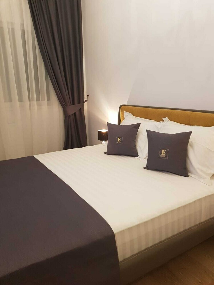 Bookingpedia Twin Apartments
