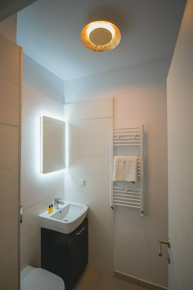 Bookingpedia Twin Apartments