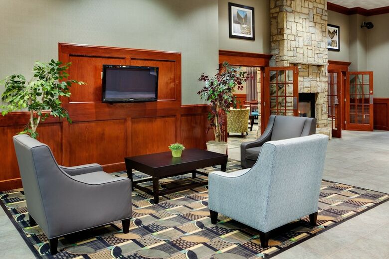 Hotel Holiday Inn Express And Suites