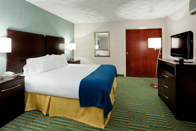 Hotel Holiday Inn Express And Suites