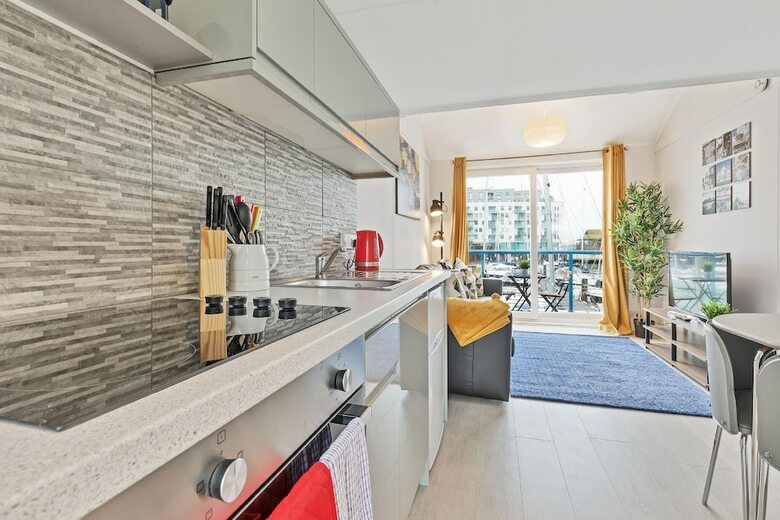 Apartamentos On The Water - Waterside Studio