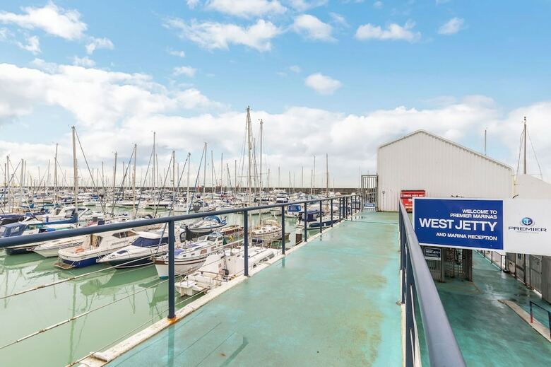 Apartamentos On The Water - Waterside Studio