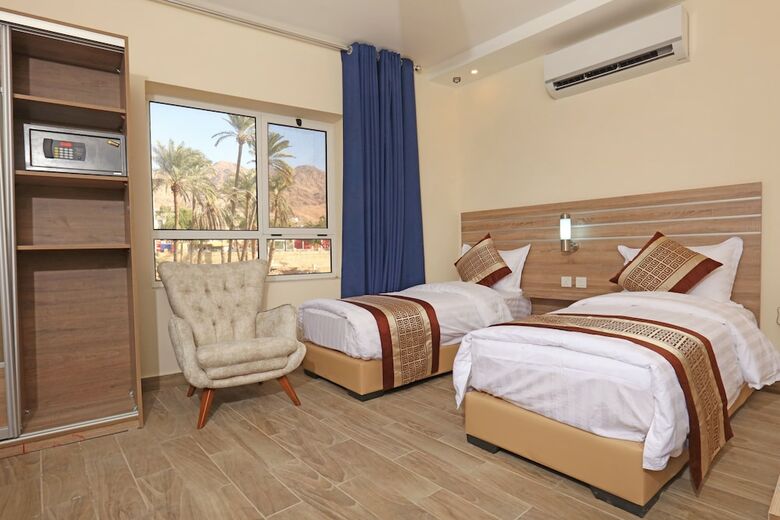 La Riva Hotel