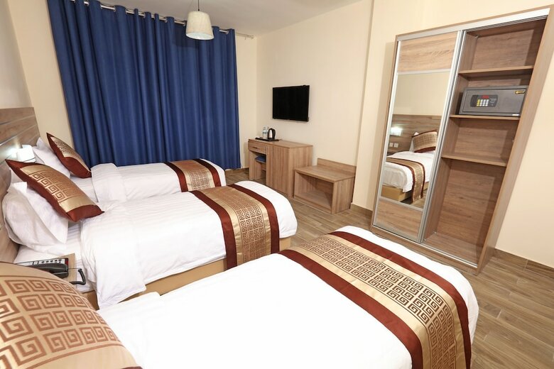 La Riva Hotel
