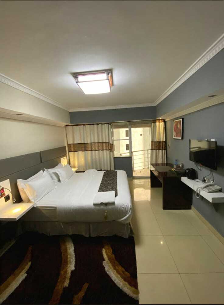 Ismarriot Hotel And Resort
