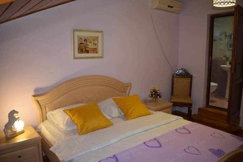 Hotel Guesthouse Lago & Wine Cellar