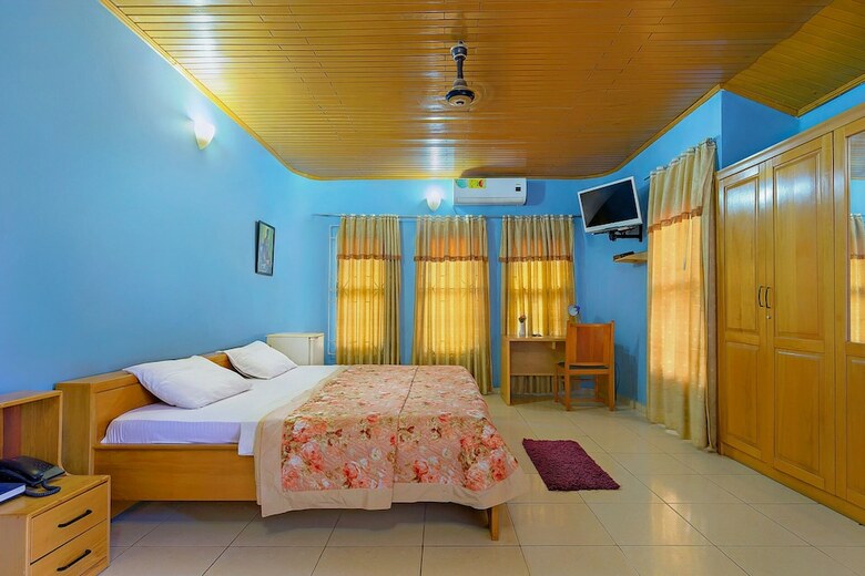 Hotel Falls Executive Guest House