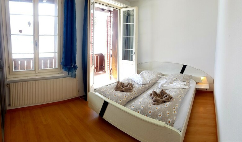 Hotel Eiger View Bed & Kitchen
