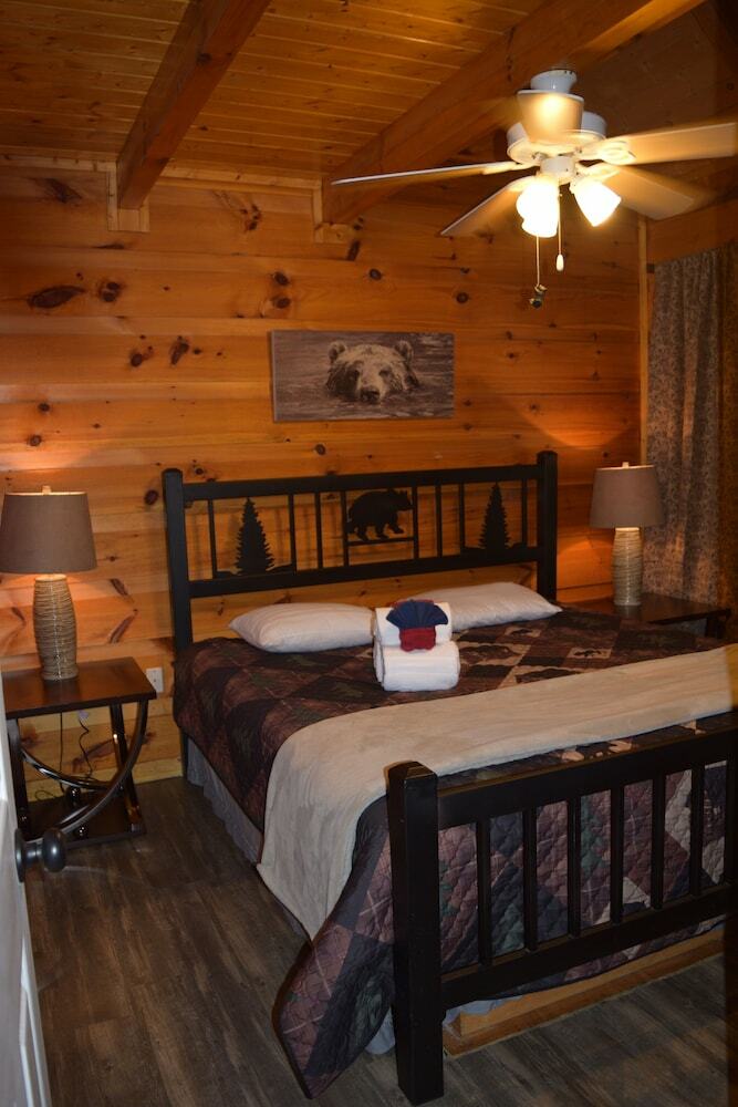 Cabana Bearly Gnomey