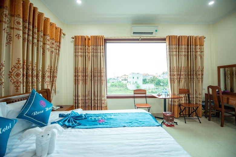 Rose Hotel