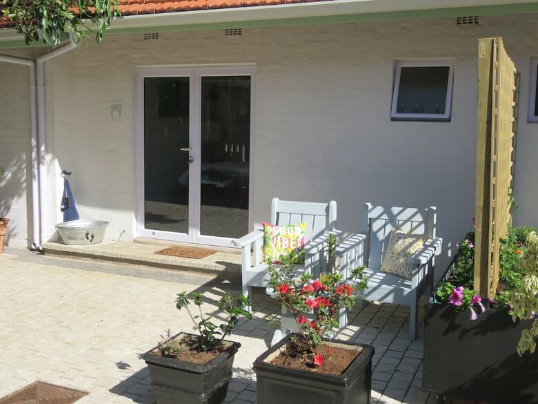 Bed & Breakfast Bare Feet Retreat