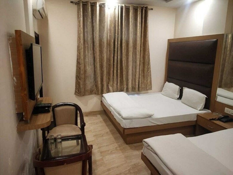Hotel Adb Rooms Indo Continental