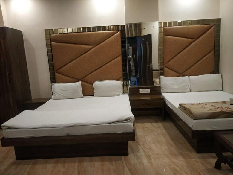 Hotel Adb Rooms Indo Continental