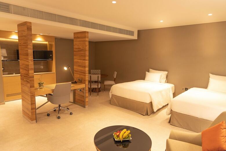 Grand Cosmopolitan Hotel