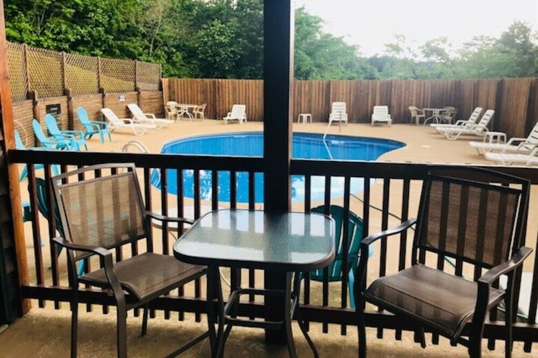Cabana Paradise Point