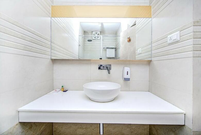 Hotel Ratana International