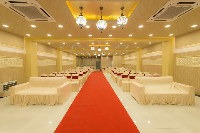 Hotel Ratana International